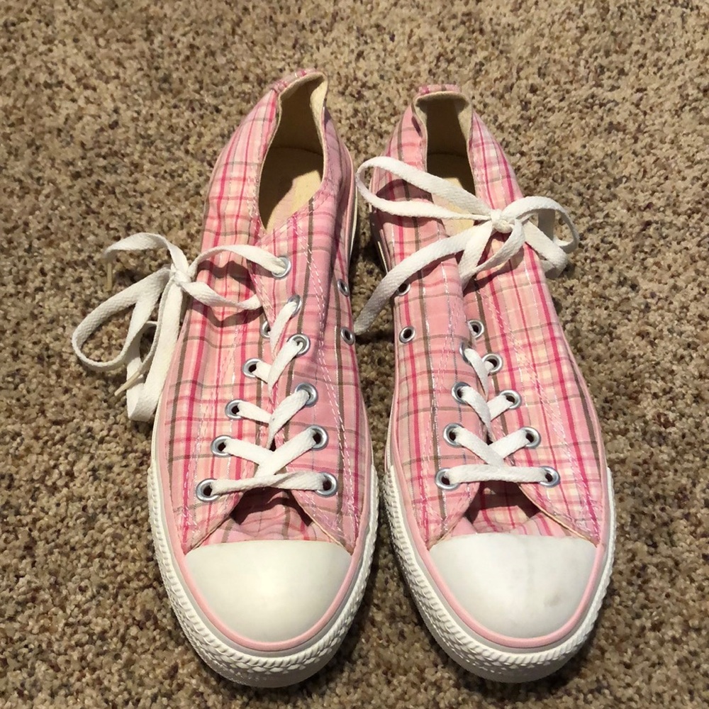 Pink plaid converse